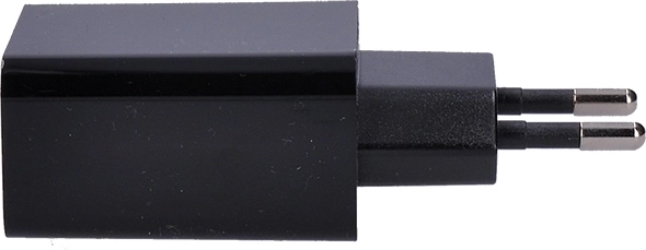 Diseño compacto y entrada universal