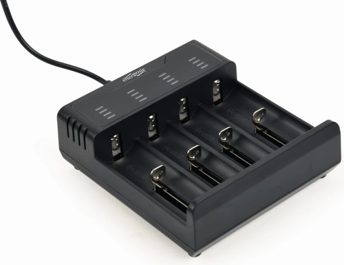 Cargador USB para baterías recargables Ni‑MH y Li‑ion, negro