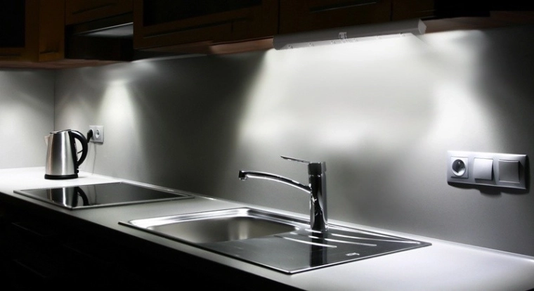 Luz automática al detectar movimiento