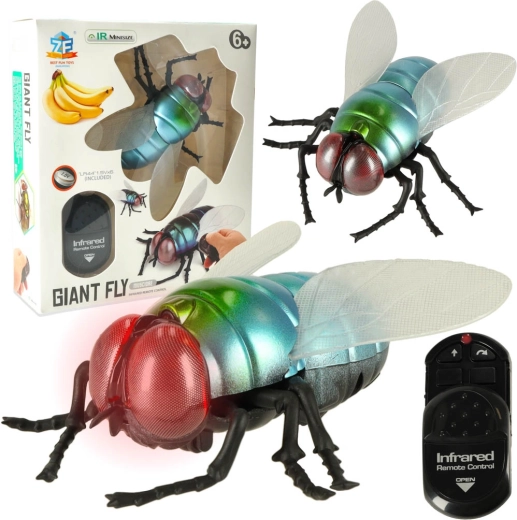 Mosca RC realista con control remoto