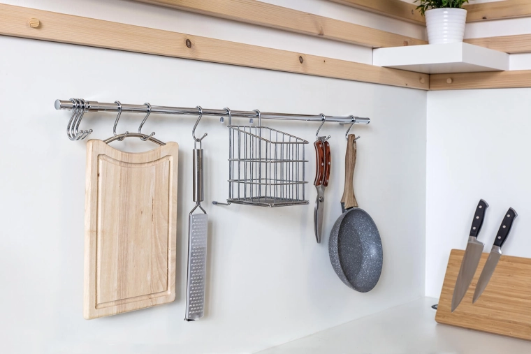 Ahorro de espacio y orden en la encimera de cocina