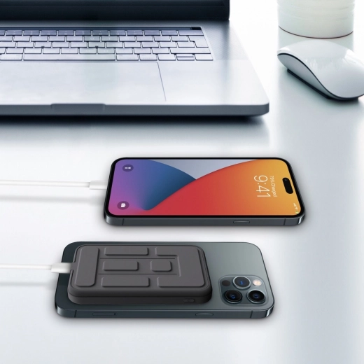 Carga inalámbrica de 15 W y USB‑C Power Delivery de 20 W