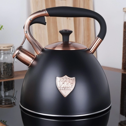 Elegante negro mate con detalles cobrizos