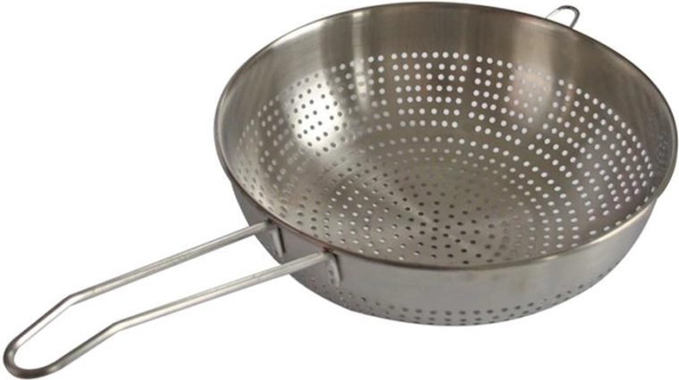 Colador de acero inoxidable de 22 cm con mango