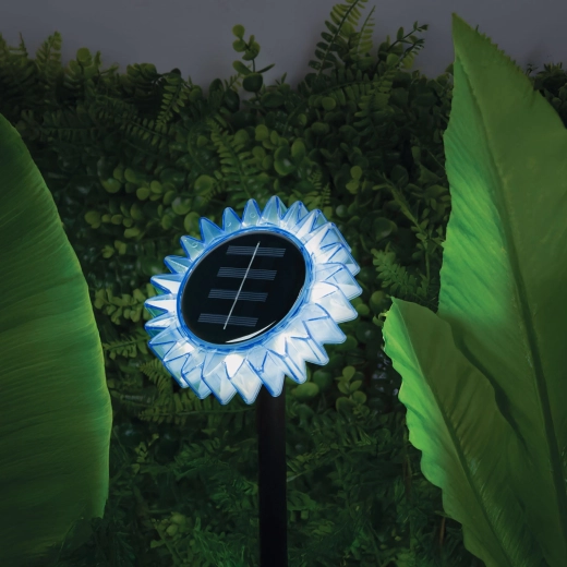Alimentación solar y encendido automático