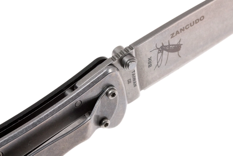 Frame lock fiable y apertura con una mano