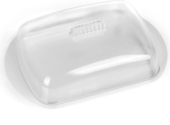 Dimensiones compactas para la nevera y la mesa