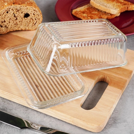 La tapa práctica protege la frescura y el sabor