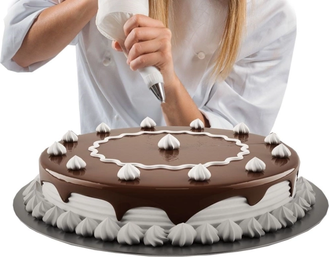 Decoración precisa de tartas y pasteles