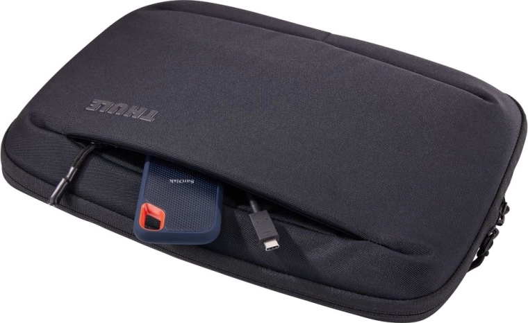 Almacenamiento inteligente de accesorios en el bolsillo frontal