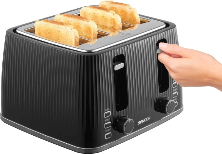 Cuatro ranuras para preparar más tostadas a la vez