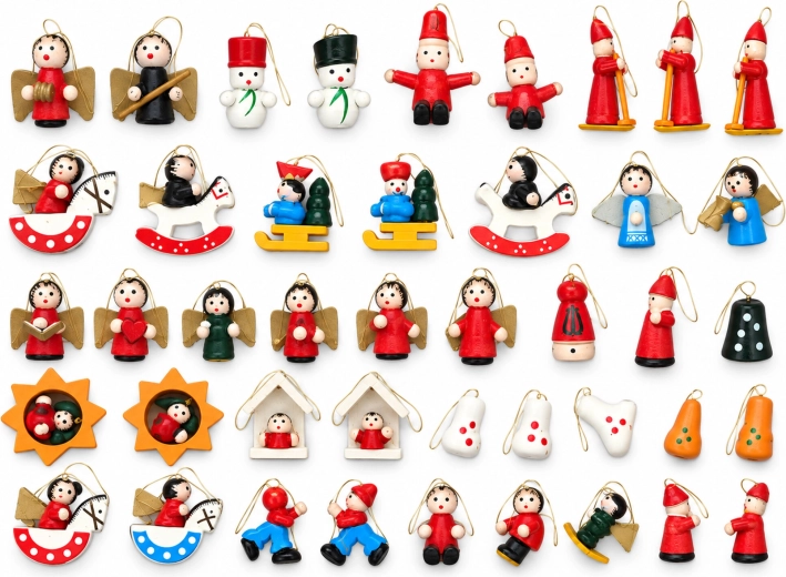48 adornos navideños en un paquete