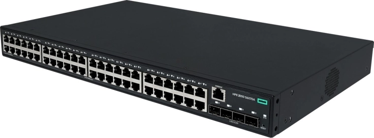 4× puertos SFP para uplink y conexión de red