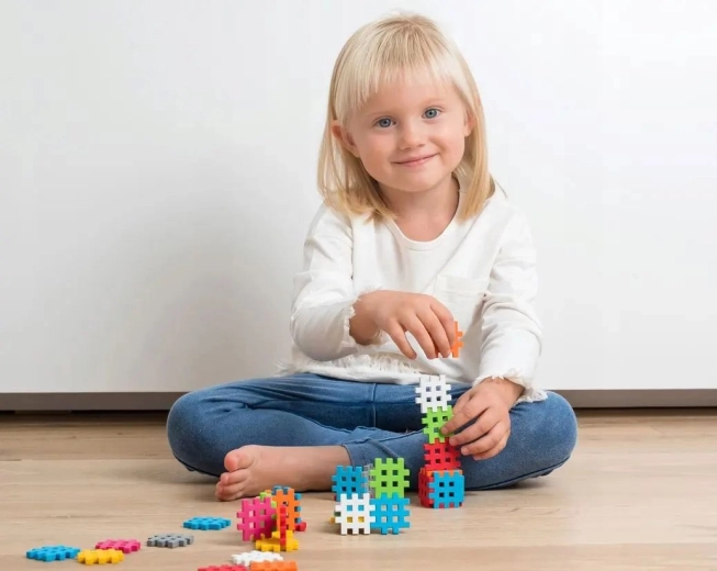 Juego que fomenta la imaginación infantil