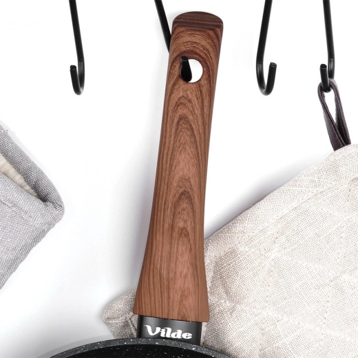 Mango cómodo y seguro con aspecto de madera