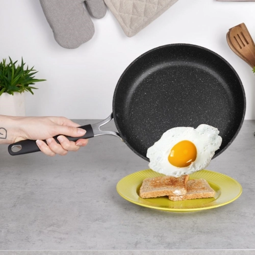 Superficie antiadherente de granito para cocinar fácilmente