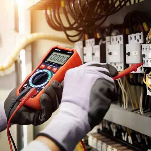 Trabajo más seguro gracias a NCV y CAT III 600 V