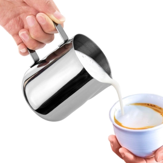 Vertido controlado y latte art