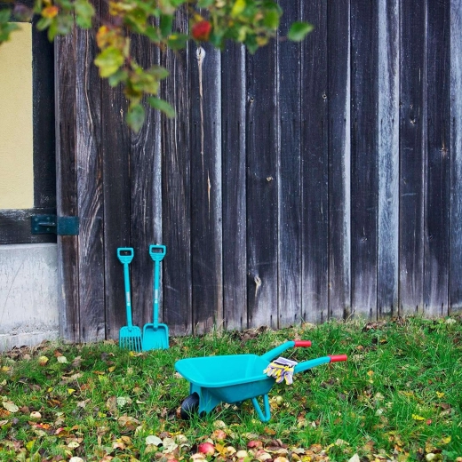 Pala y rastrillo para pequeños jardineros