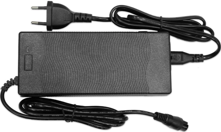 Cargador para patinetes eléctricos Sencor 54,6 V / 2 A