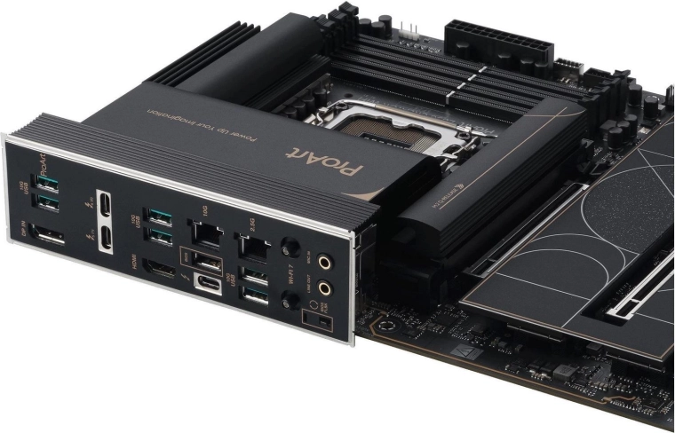Conectividad de primer nivel: 2× Thunderbolt 5, 10G + 2.5G LAN, Wi‑Fi 7