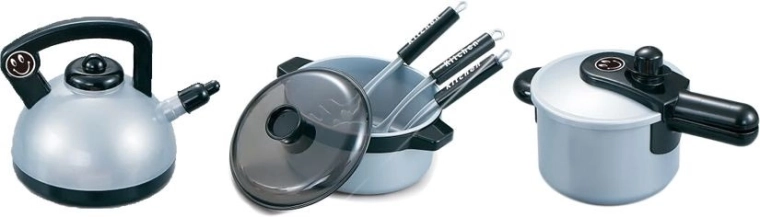 Amplia vajilla y utensilios de cocina como en una cocina real