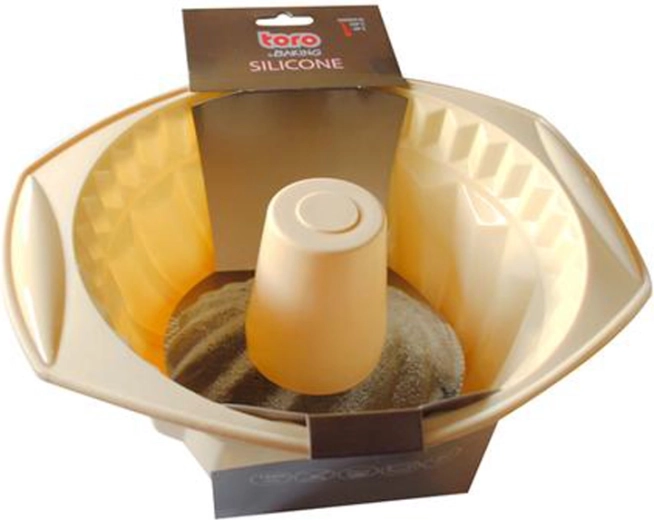 Molde de silicona para bizcocho tipo bundt con asas Toro crema
