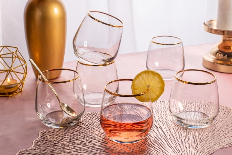 Capacidad práctica de 370 ml para bebidas frías