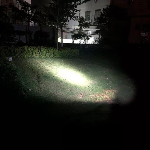 Potente reflector LED principal
