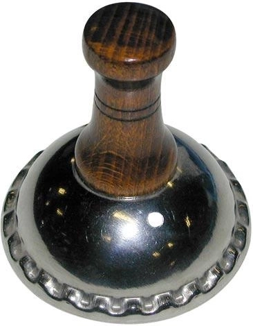 Molde para donuts de acero inoxidable con mango de madera 7 cm