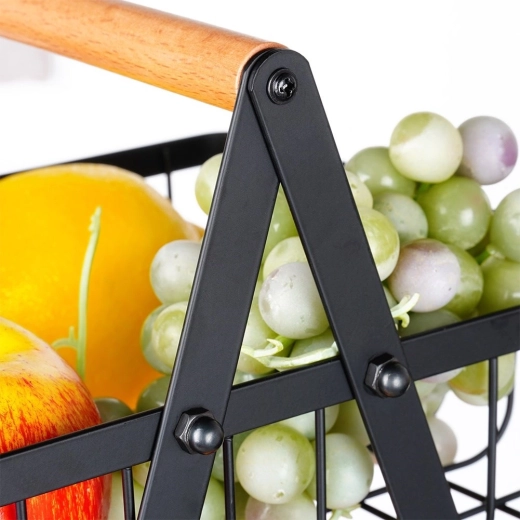 Estructura metálica resistente con asa de madera
