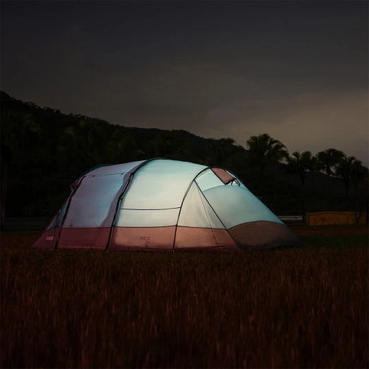 Dormitorio cómodo para 4 personas con mosquitera