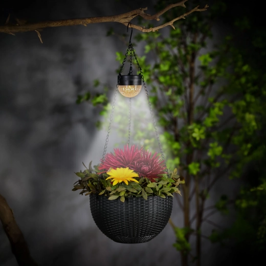 Macetero LED solar colgante con efecto ratán, negro