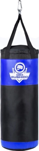 Saco de boxeo resistente listo para entrenar