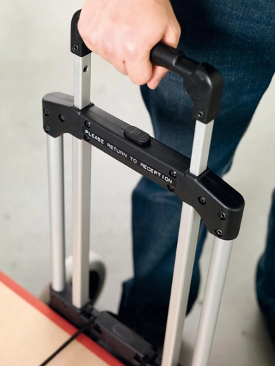 Agarre ergonómico para un etiquetado cómodo
