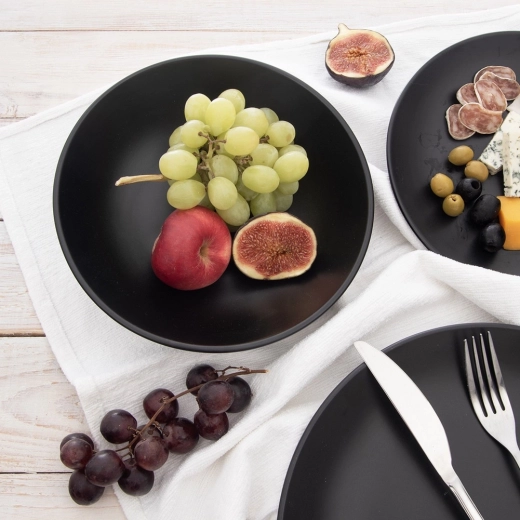 Negro mate moderno para cualquier mesa