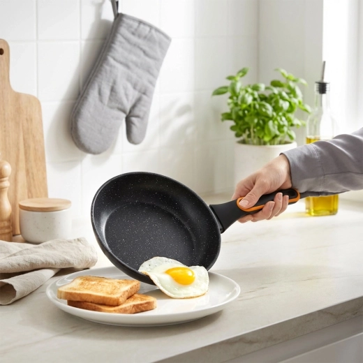 Superficie de granito antiadherente para una cocina más saludable
