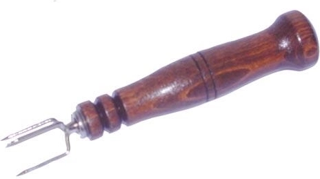 Tridente de acero inoxidable con mango de madera 14 cm