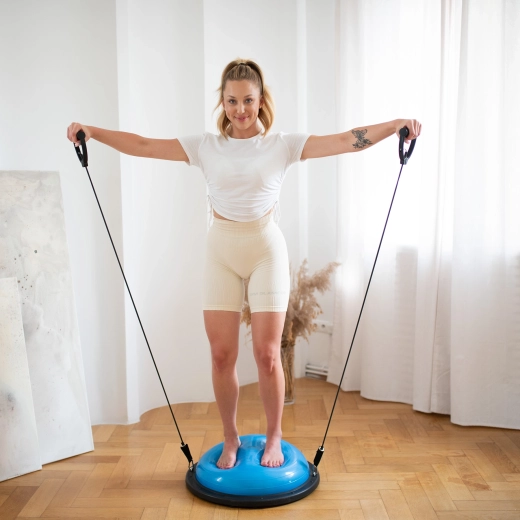 Entrenamiento de la parte superior del cuerpo con bandas elásticas
