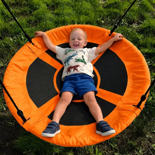 Amplio asiento para jugar y descansar