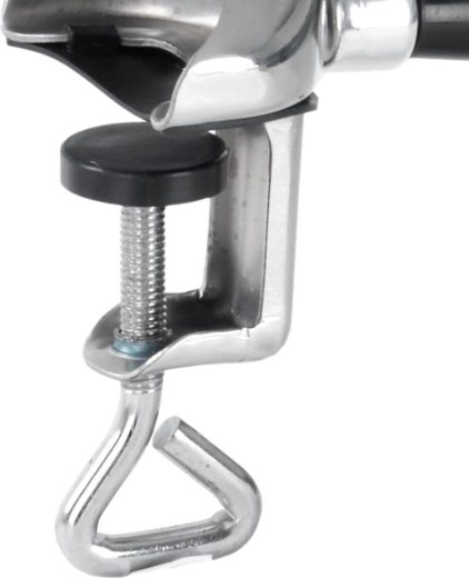 Fijación estable a la mesa