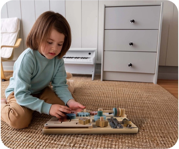 Estructura de madera resistente para casa y para viajar