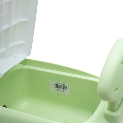 Espacio de almacenamiento bajo el asiento