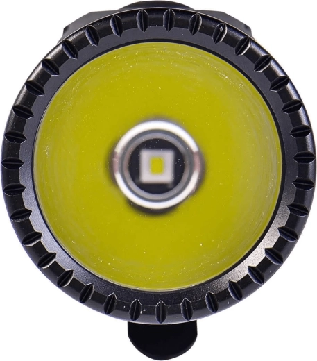 Potente LED OSRAM y alcance de hasta 410 m