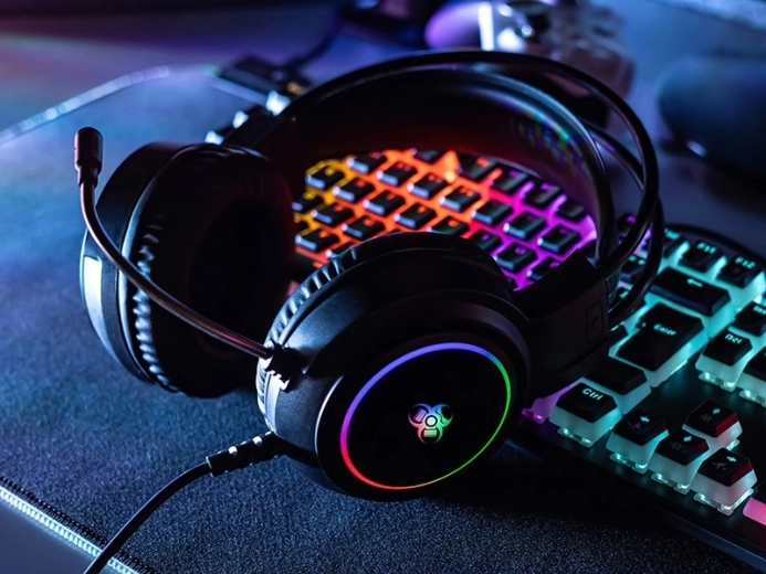 Iluminación RGB y comunicación clara