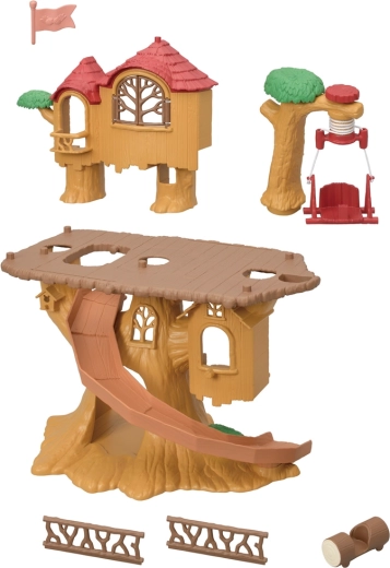 Tobogán y paseo con tronco de madera