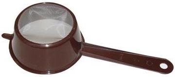 Colador de plástico con mango de 10 cm – mix de colores