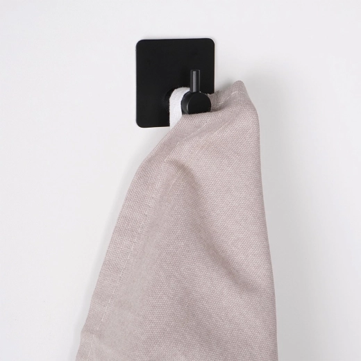 Diseño minimalista y negro mate