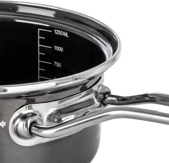 Tamaño universal de 18 cm para la cocina habitual