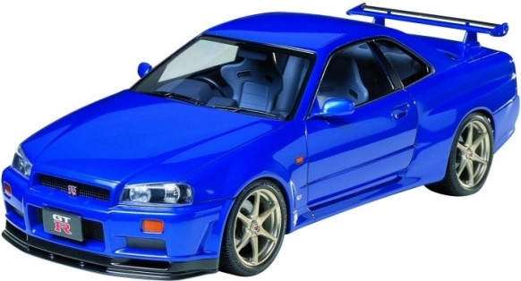 Modelo de plástico del coche Nissan Skyline GT‑R V